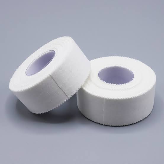 ADHESIVE PLASTER 2.5CM